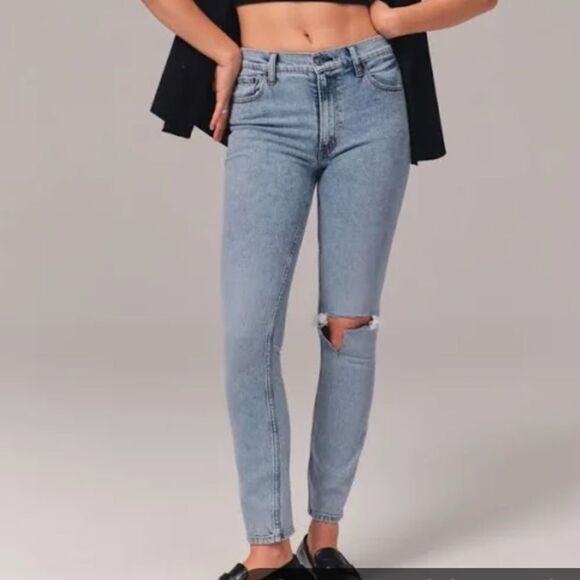 Abercrombie & Fitch Cropped High Rise Skinny Jeans. EUC! Size 30. - Picture 1 of 7